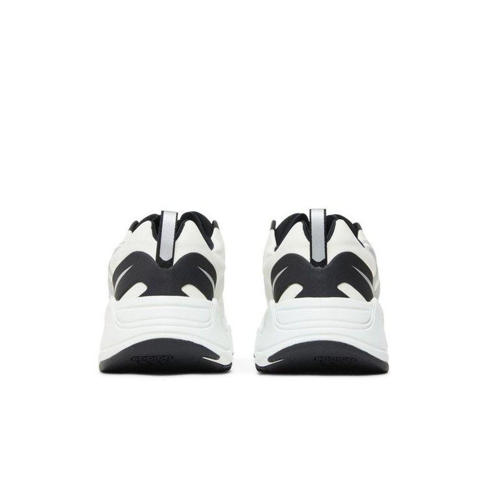 adidas Yeezy Boost 700 MNVN Laceless Analog