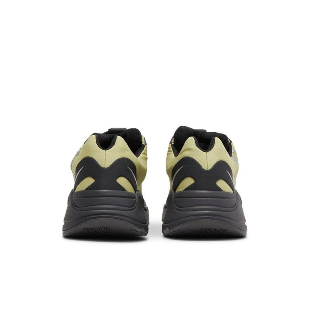 adidas Yeezy Boost 700 MNVN Resin – podrážka | Purekickz