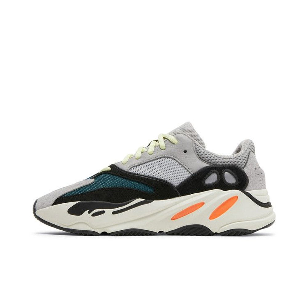 adidas Yeezy Boost 700 Solid Grey – hlavní pohled | Purekickz