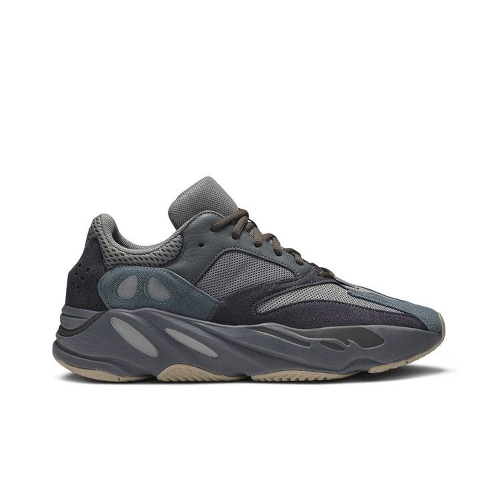 adidas Yeezy Boost 700 Teal Blue – boční pohled | Purekickz