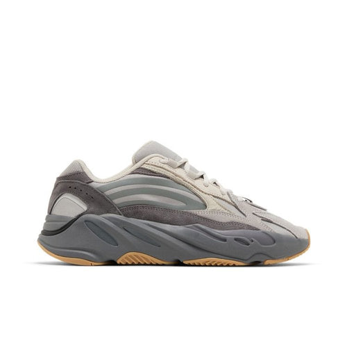 adidas Yeezy Boost 700 V2 Tephra – boční pohled | Purekickz