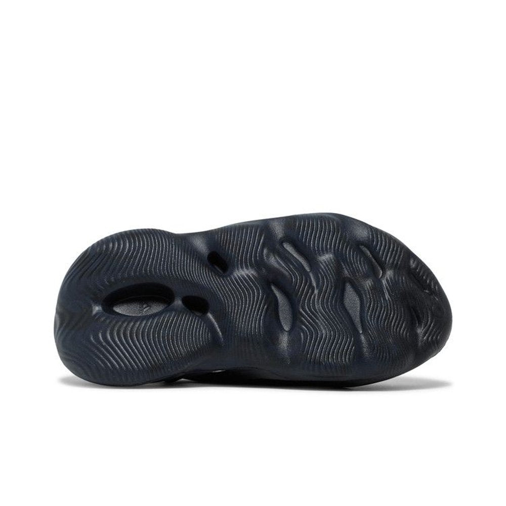 adidas Yeezy Foam RNNR Mineral Blue – zadní pohled | Purekickz