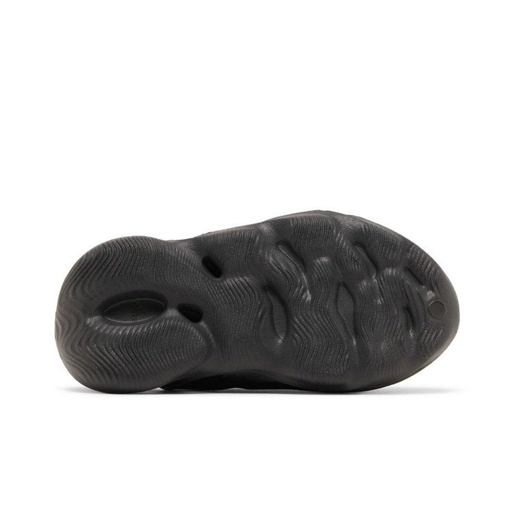 adidas Yeezy Foam RNR Onyx (Infants) – zadní pohled | Purekickz