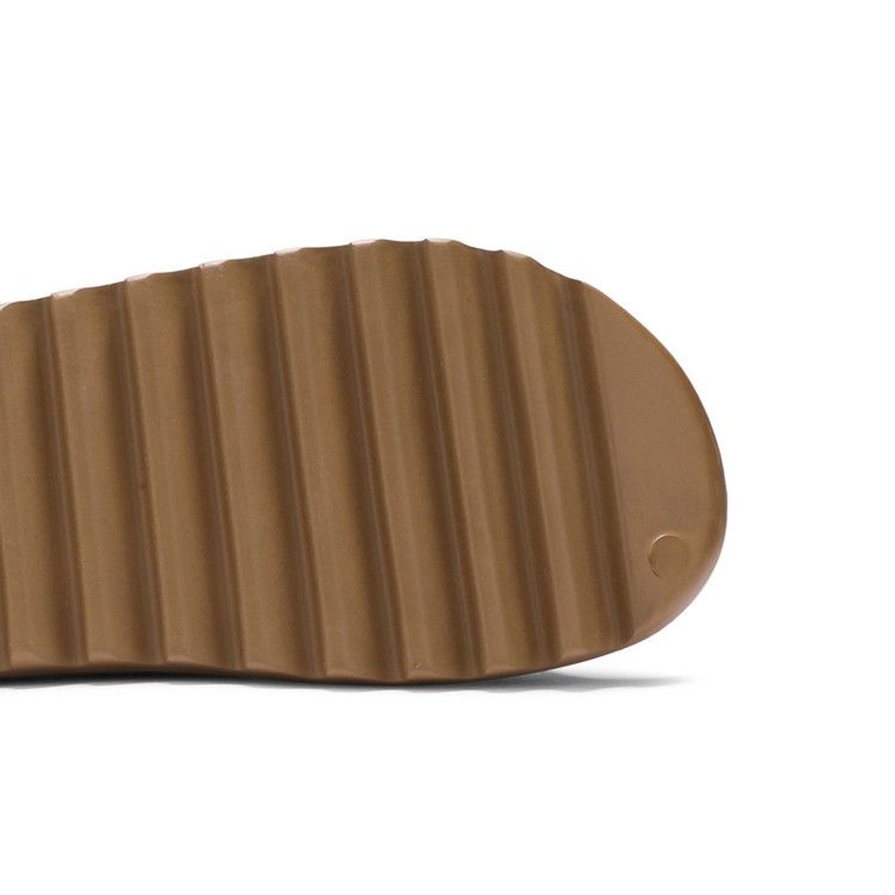 adidas Yeezy Slide Core – pohled shora | Purekickz
