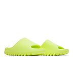 Adidas Yeezy Slide Glow Green – lifestyle foto | Purekickz