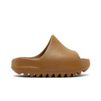 adidas Yeezy Slide Ochre (Kids) – boční pohled | Purekickz