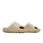 adidas Yeezy Slide Pure (Restock Pair) – lifestyle foto | Purekickz
