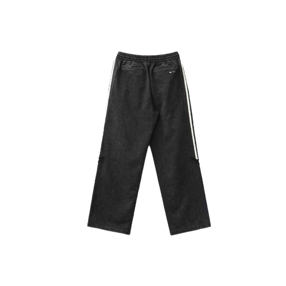 adidas x Thug Club Teamgeist Sweatpants Black – boční pohled | Purekickz