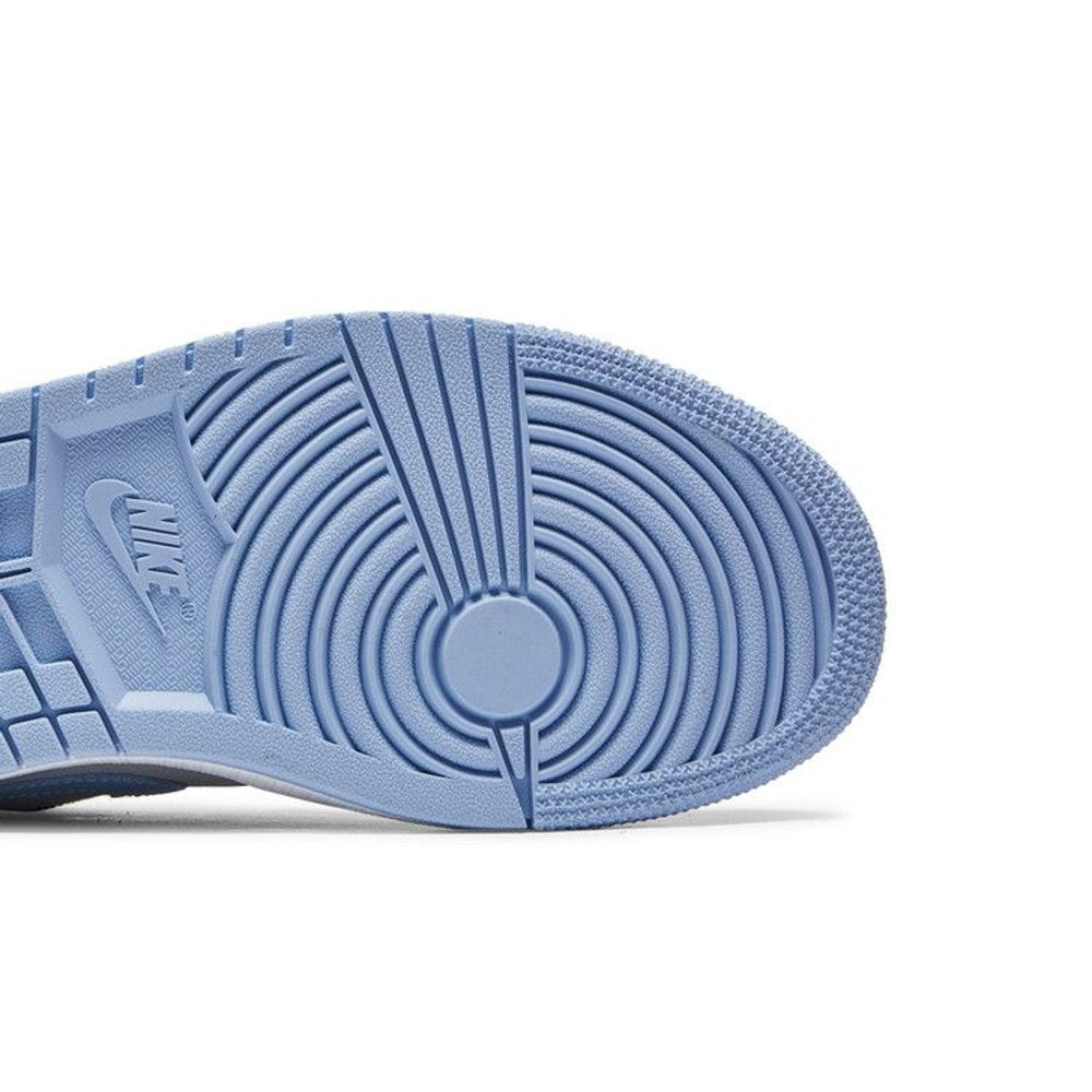 Air Jordan 1 Low 'Aluminum' – pohled shora | Purekickz