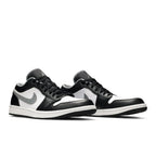 Air Jordan 1 Low Black Medium Grey – lifestyle foto | Purekickz