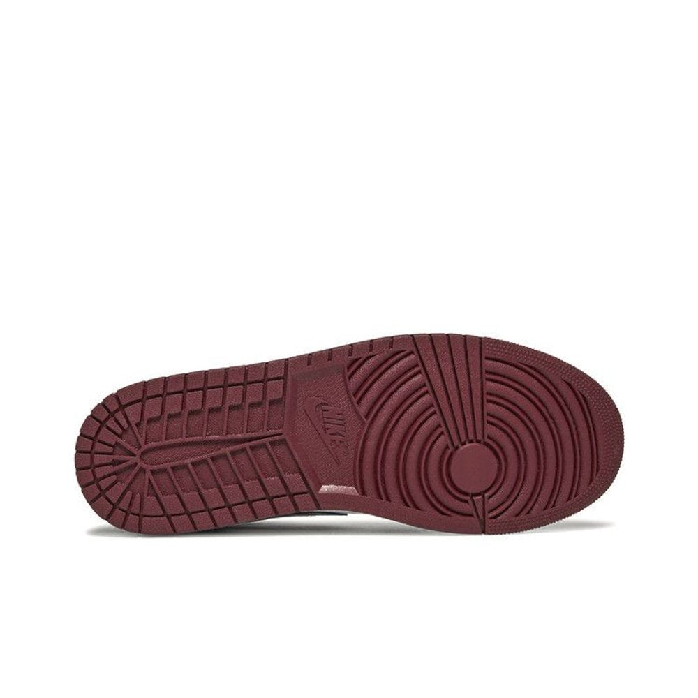 Air Jordan 1 Low Cherrywood Red – zadní pohled | Purekickz