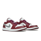 Air Jordan 1 Low Cherrywood Red – lifestyle foto | Purekickz