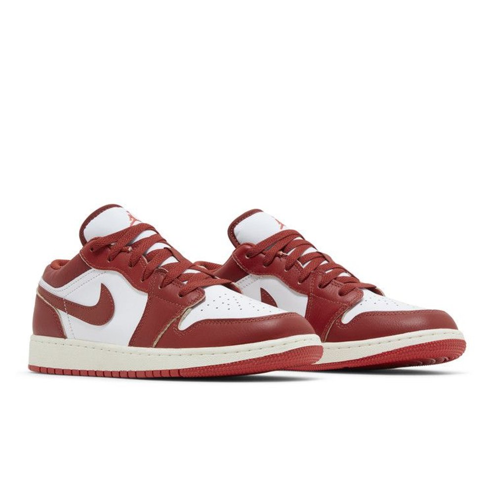 Air Jordan 1 Low Dune Red – lifestyle foto | Purekickz