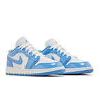 Air Jordan 1 Low GS 'UNC Patent' – lifestyle foto | Purekickz