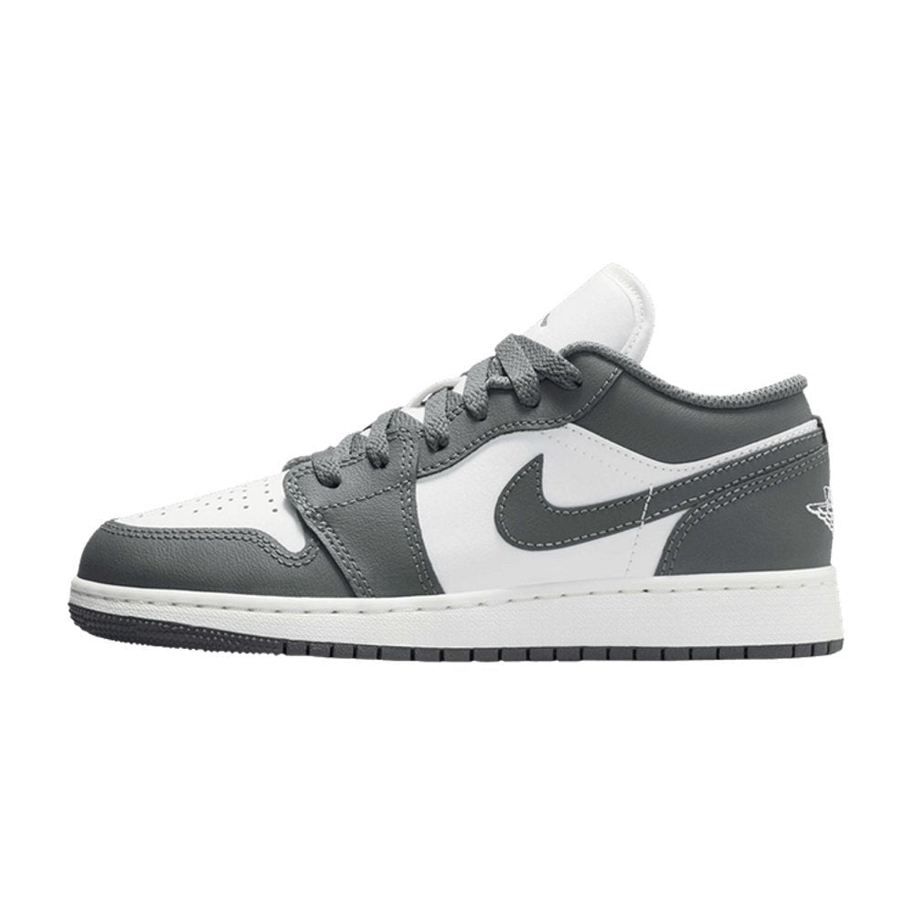 Air Jordan 1 Low Iron Grey (GS) – hlavní pohled | Purekickz