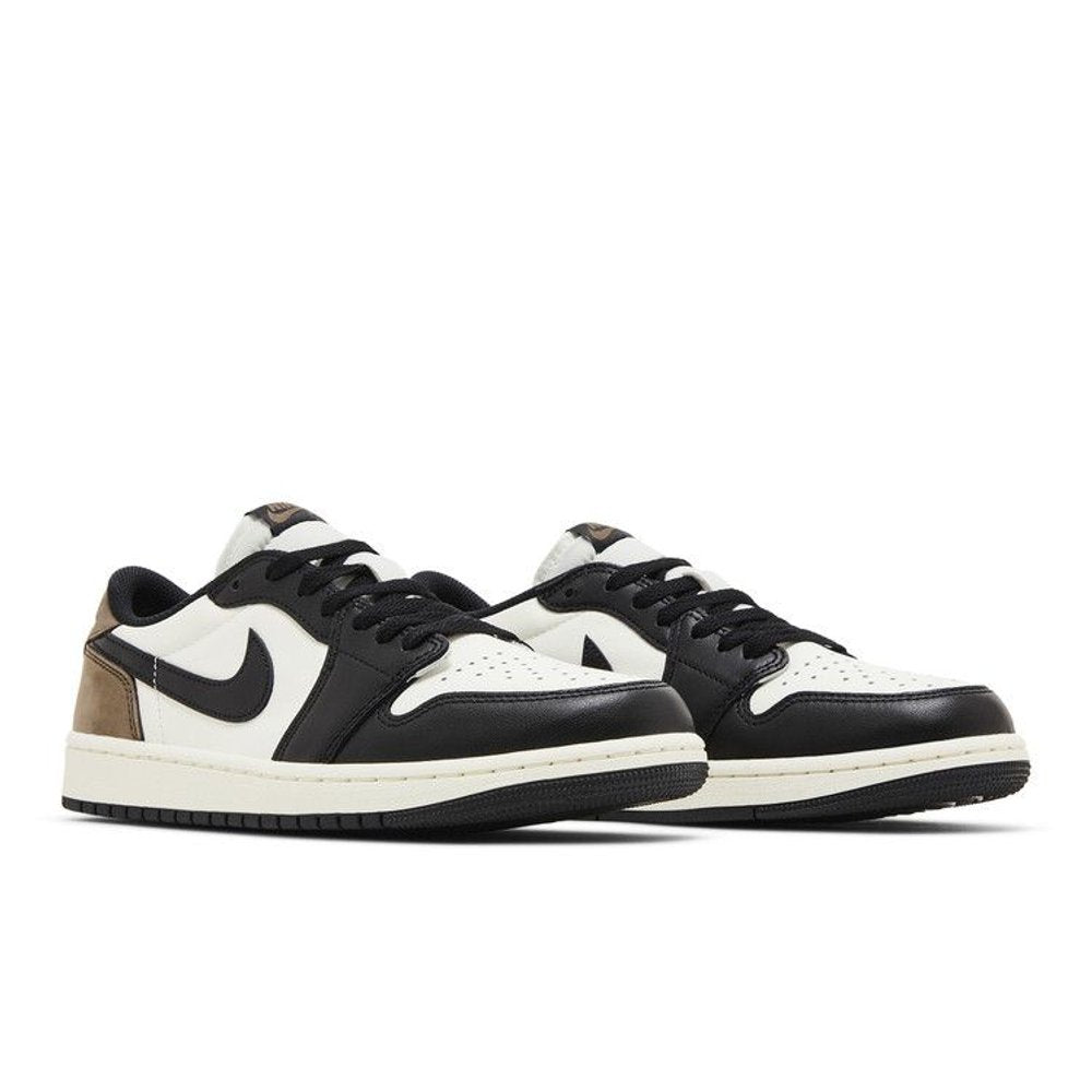 Air Jordan 1 Low OG Dark Mocha – lifestyle foto | Purekickz