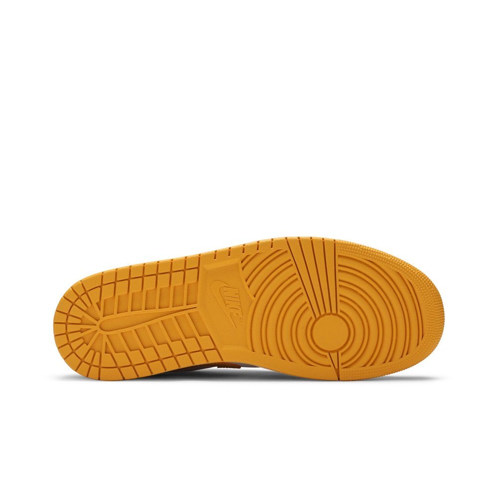 Air Jordan 1 Low Pollen – zadní pohled | Purekickz