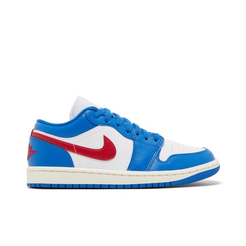 Air Jordan 1 Low Sport Blue Gym Red (W) – boční pohled | Purekickz