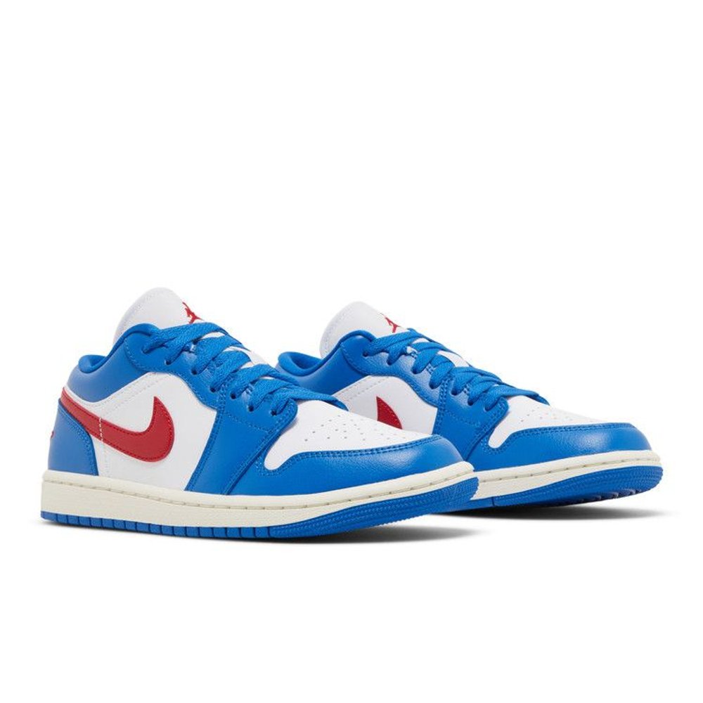 Air Jordan 1 Low Sport Blue Gym Red (W) – lifestyle foto | Purekickz