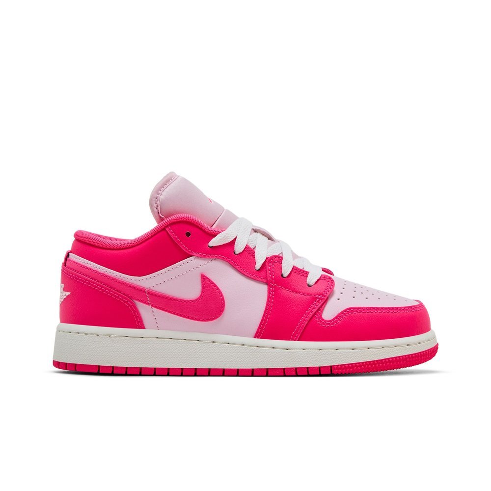 Air Jordan 1 Low Valentine’s Day (GS) – boční pohled | Purekickz