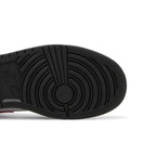 Air Jordan 1 Mid Black Fire Red (GS) – pohled shora | Purekickz