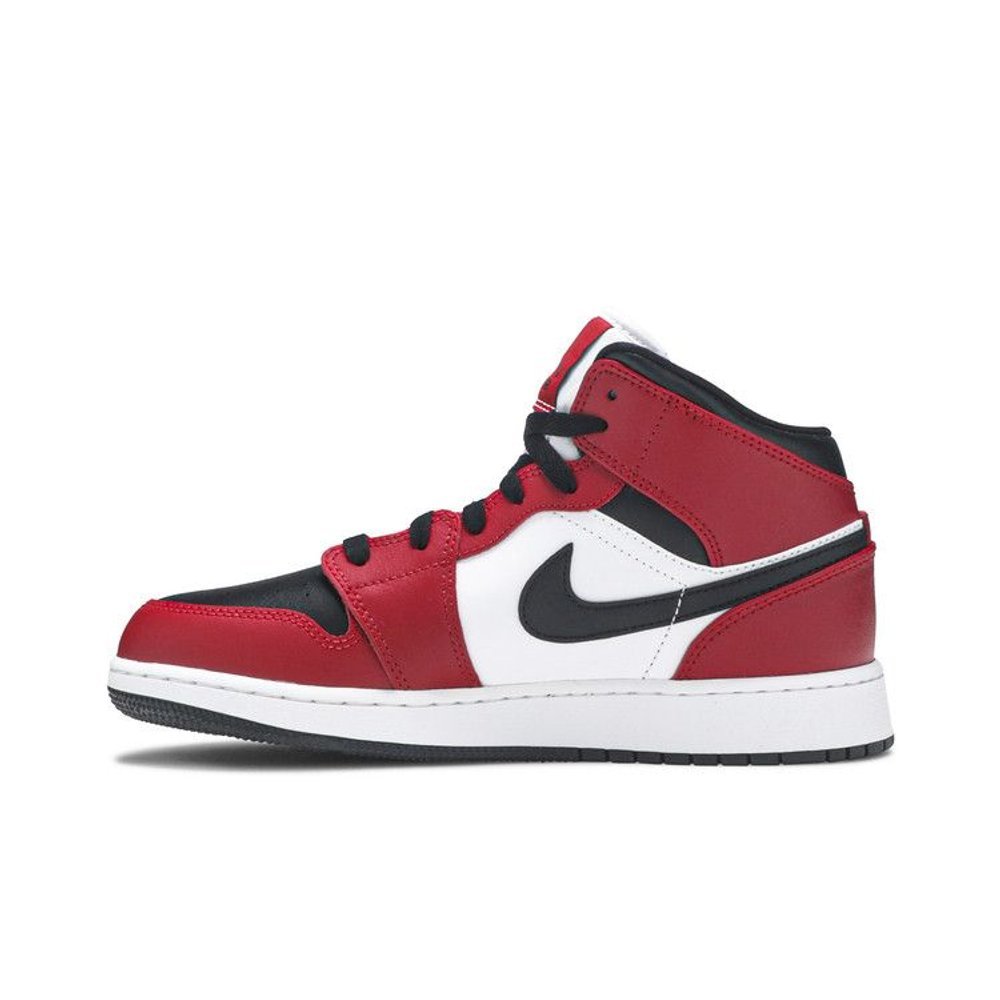 Air Jordan 1 Mid Chicago Black Toe (GS) – hlavní pohled | Purekickz