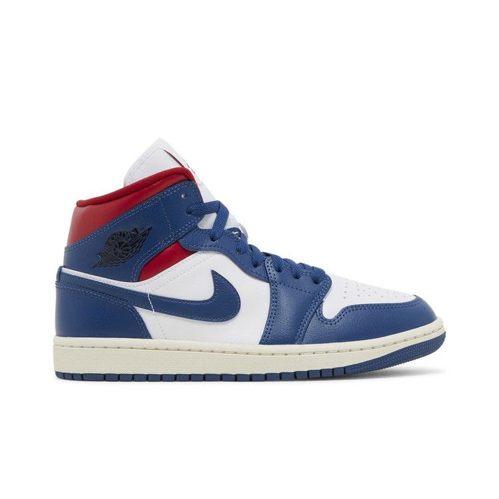 Air Jordan 1 Mid French Blue – boční pohled | Purekickz