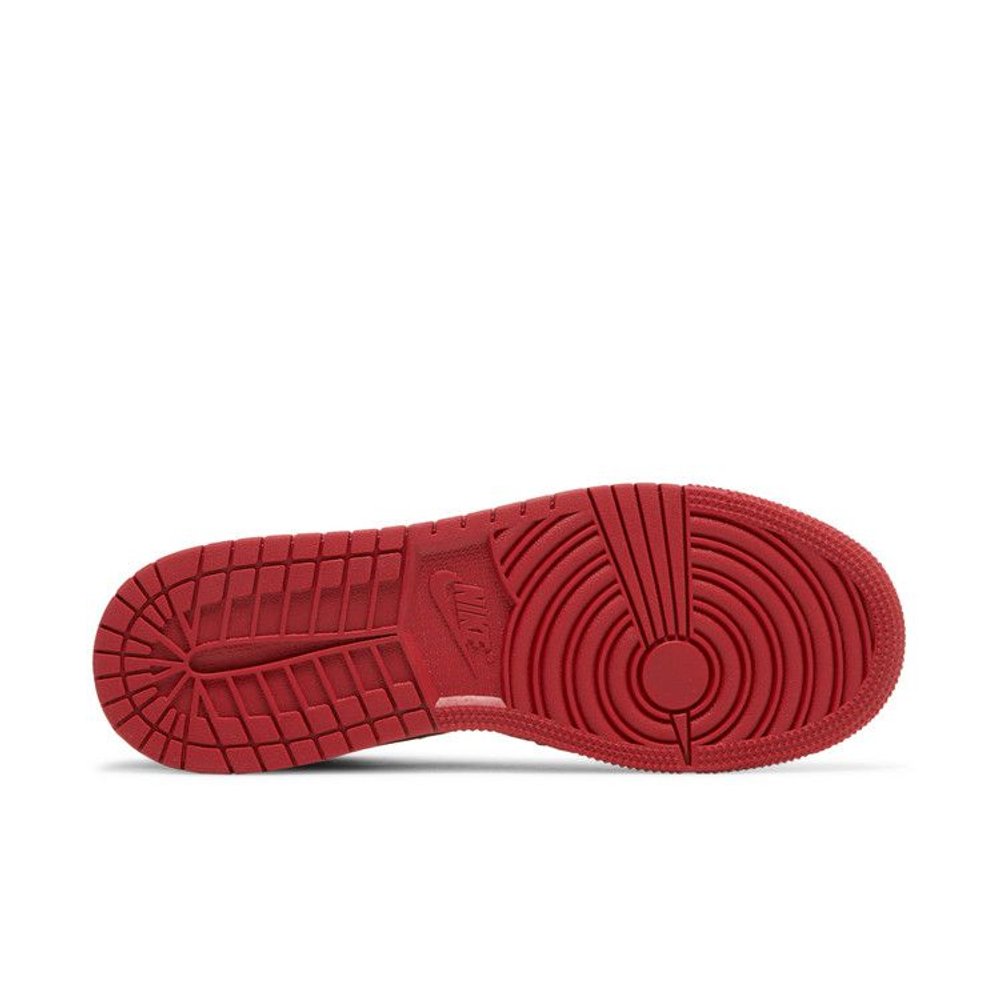 Air Jordan 1 Mid GS 'Reverse Bred' – zadní pohled | Purekickz