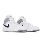 Air Jordan 1 Mid Paris – lifestyle foto | Purekickz