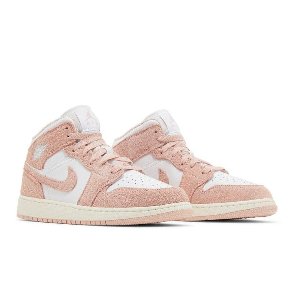 Air Jordan 1 Mid SE GS 'Legend Pink' – lifestyle foto | Purekickz