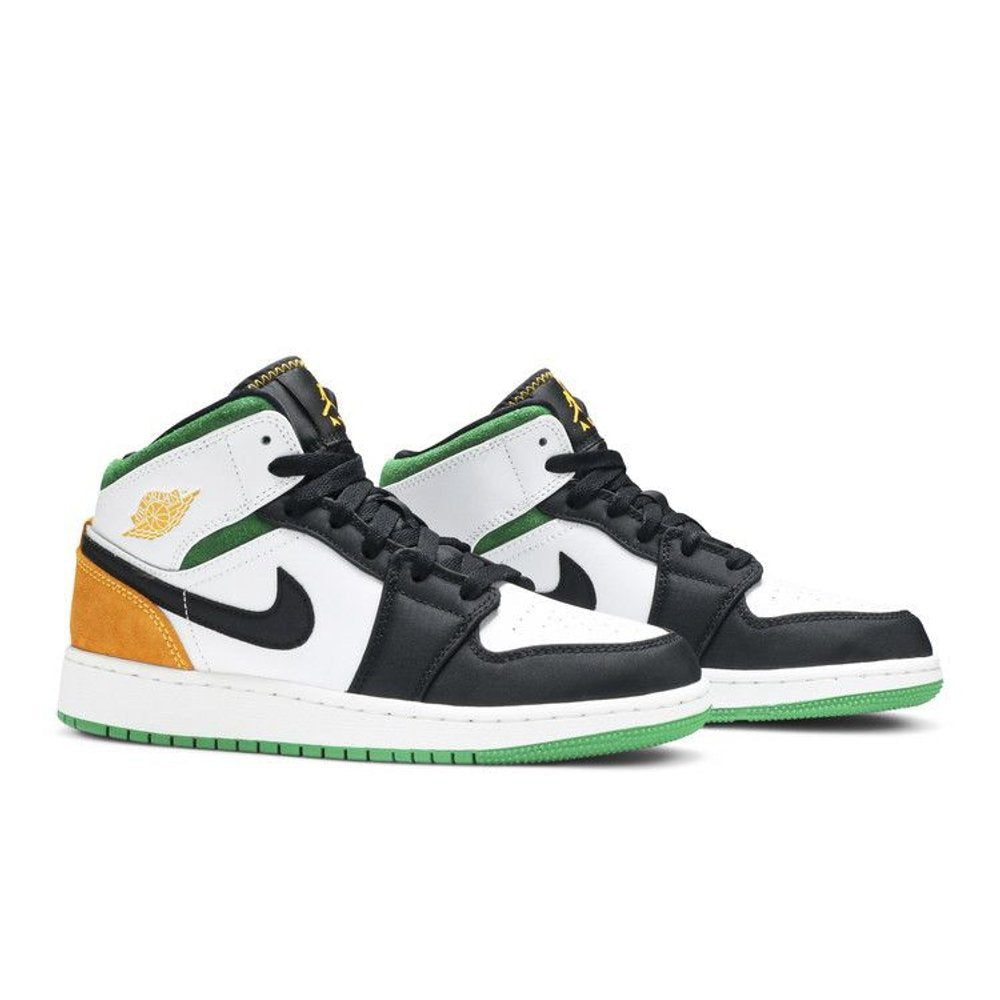 Air Jordan 1 Mid SE GS Oakland – lifestyle foto | Purekickz