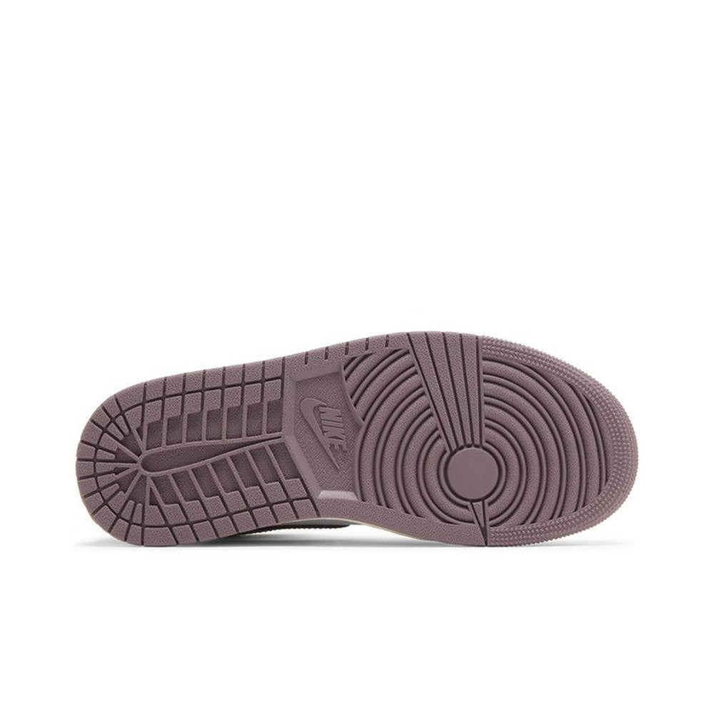 Air Jordan 1 Mid 'Sky J Mauve' (W) – zadní pohled | Purekickz