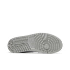 Air Jordan 1 Mid Smoke Grey Anthracite – zadní pohled | Purekickz