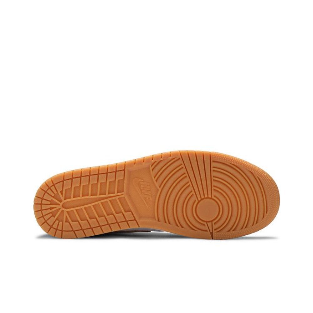 Air Jordan 1 Mid Tan Gum – zadní pohled | Purekickz