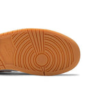 Air Jordan 1 Mid Tan Gum – pohled shora | Purekickz