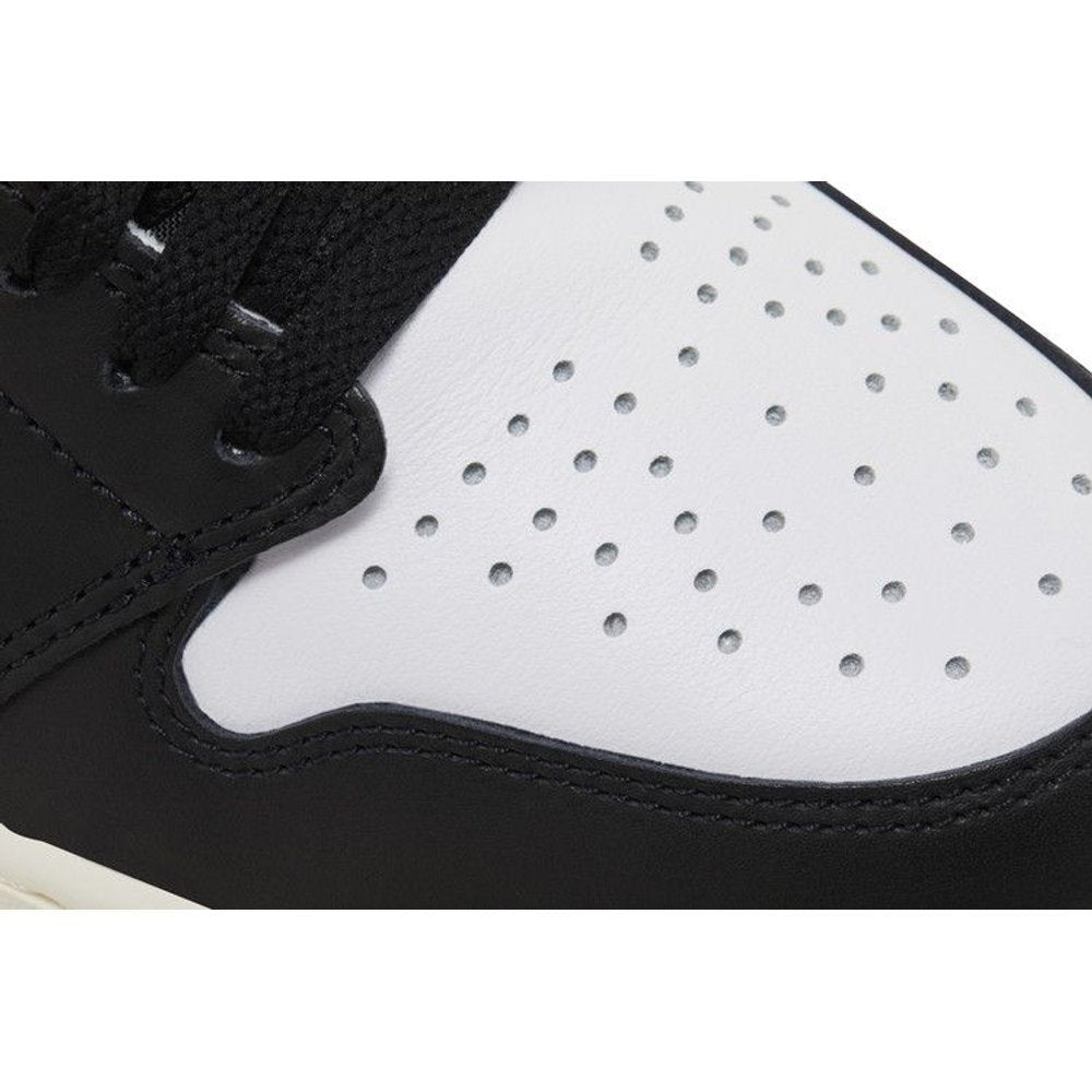 Air Jordan 1 Retro High OG 'Black Toe Reimagined' – pohled 10 | Purekickz