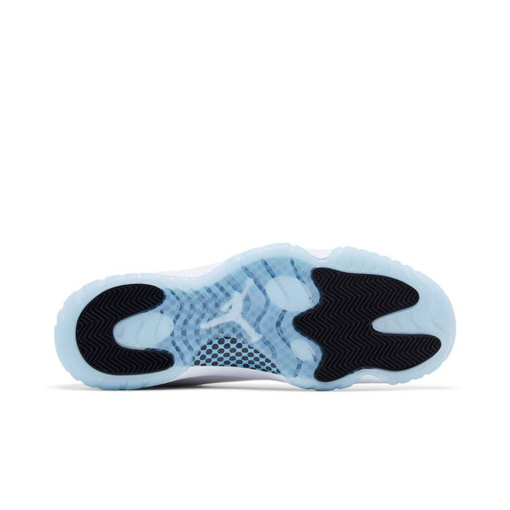 Air Jordan 11 Retro 'Legend Blue / Columbia' 2024 – zadní pohled | Purekickz