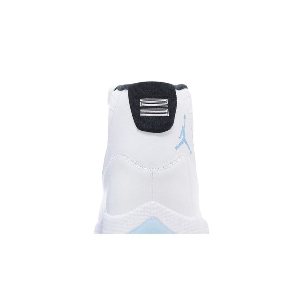 Air Jordan 11 Retro 'Legend Blue / Columbia' 2024 – detail materiálu | Purekickz