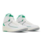 Air Jordan 2 Retro 'Lucky Green' – lifestyle foto | Purekickz