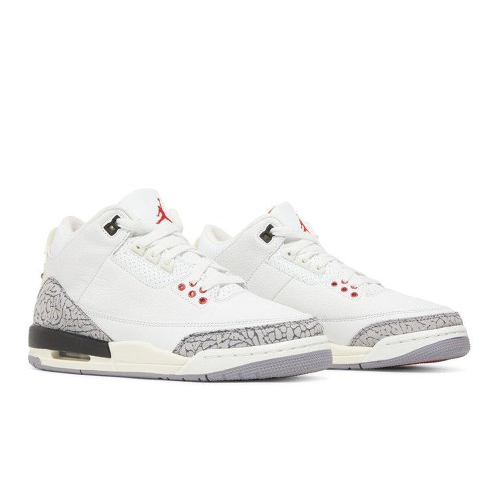 Air Jordan 3 Retro White Cement Reimagined (GS) – lifestyle foto | Purekickz