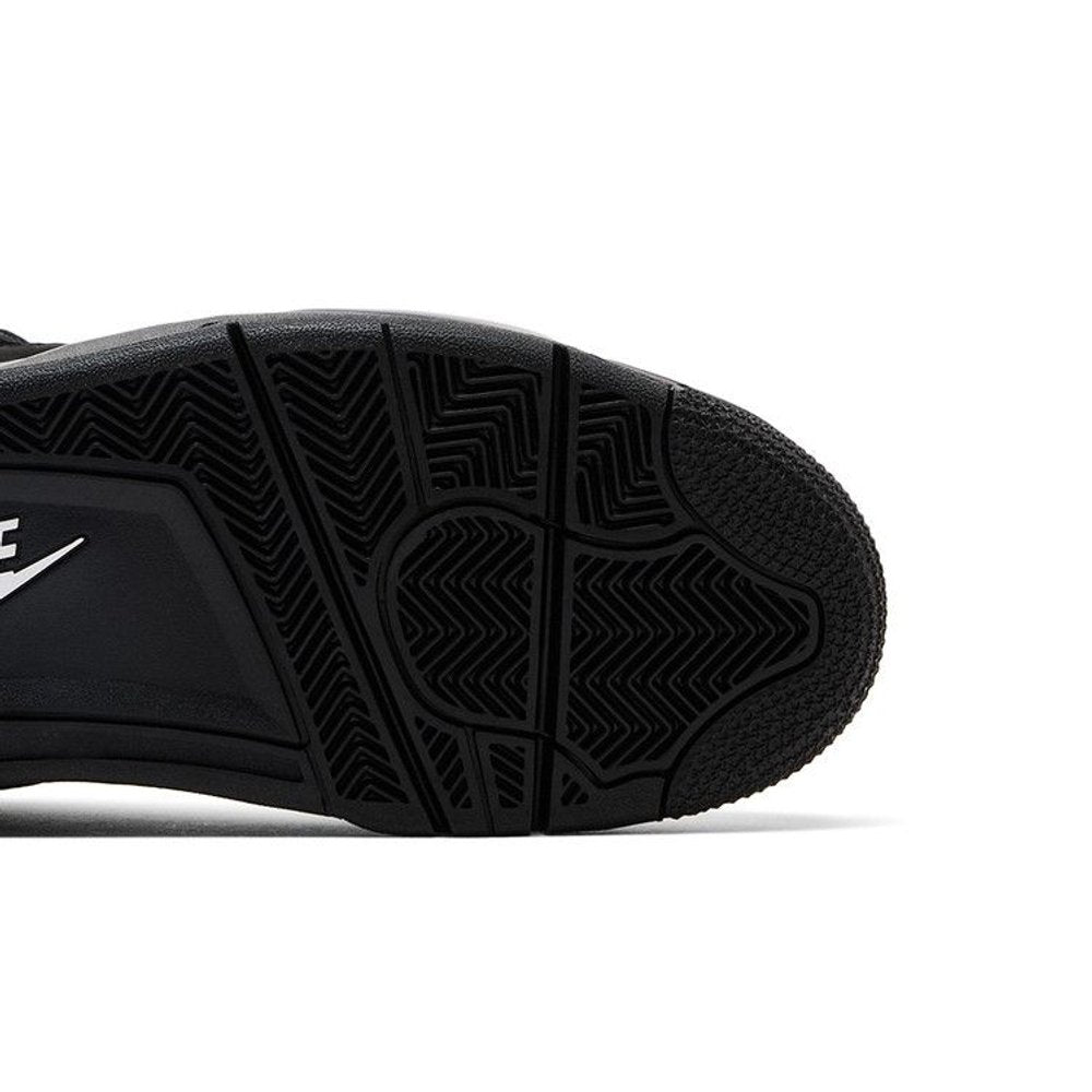 Air Jordan 4 Retro Black Cat 2025 – pohled shora | Purekickz