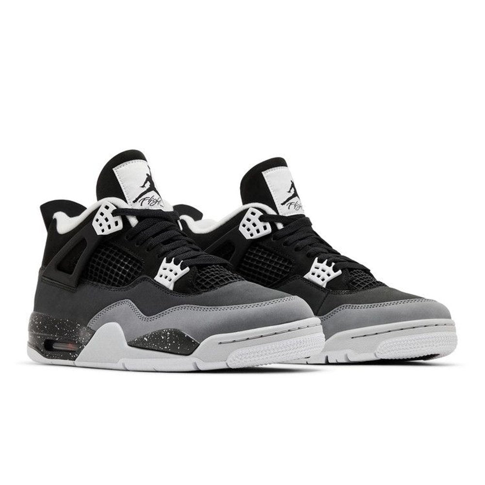 Air Jordan 4 Retro Fear – lifestyle foto | Purekickz
