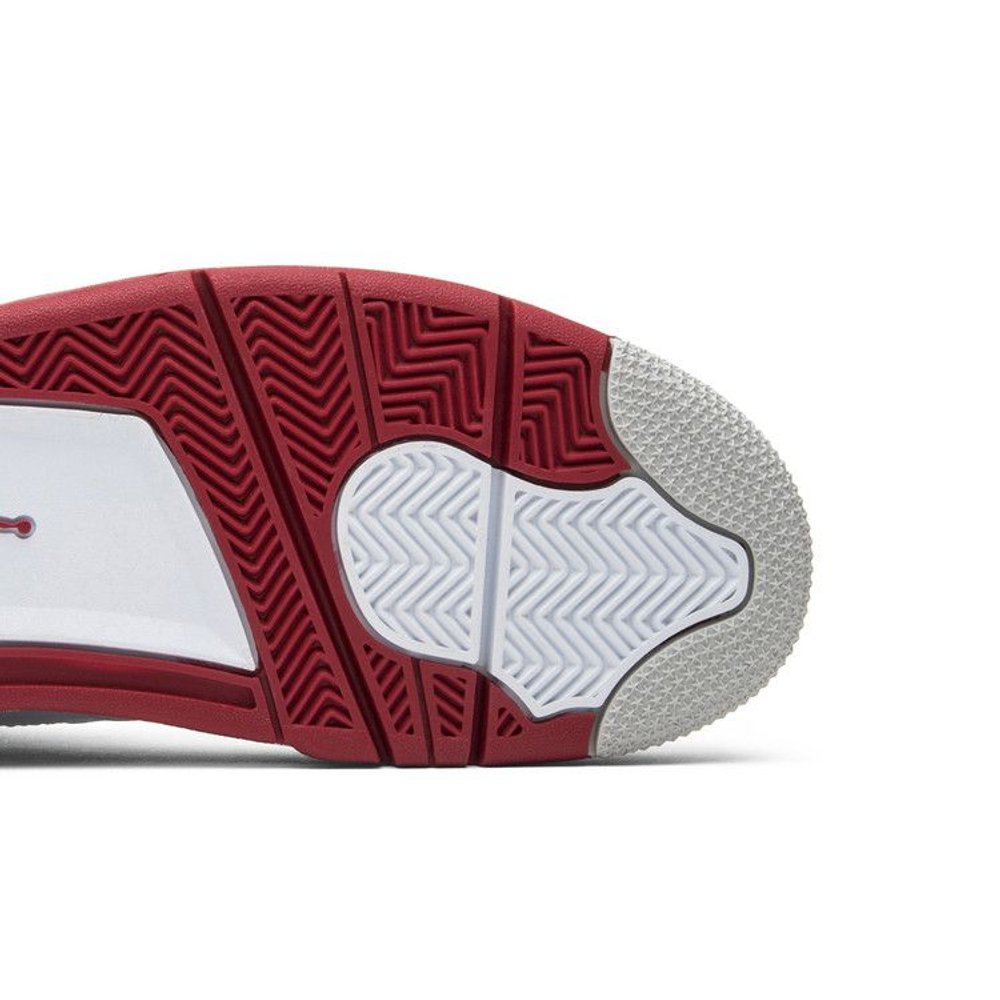 Air Jordan 4 Retro 'Fire Red' 2012 – pohled shora | Purekickz