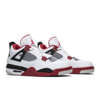 Air Jordan 4 Retro 'Fire Red' 2012 – lifestyle foto | Purekickz