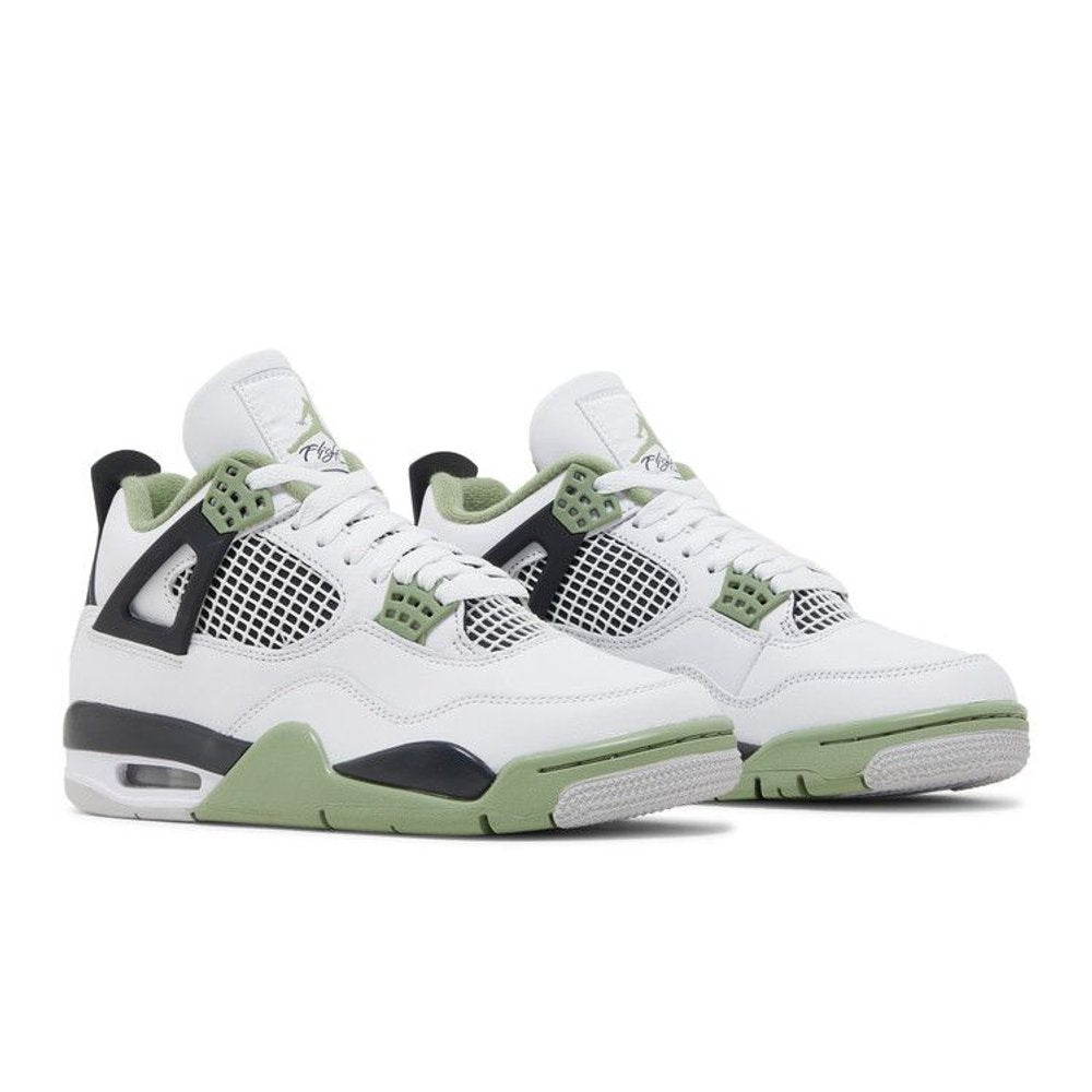 Air Jordan 4 Retro Seafoam (W) – lifestyle foto | Purekickz