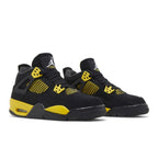 Air Jordan 4 Retro Thunder – lifestyle foto | Purekickz