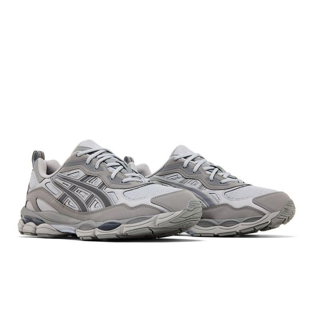ASICS Gel-NYC RGD Cement Grey – lifestyle foto | Purekickz