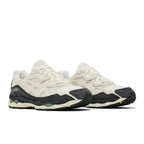 ASICS Gel-NYC White Smoke Grey – lifestyle foto | Purekickz