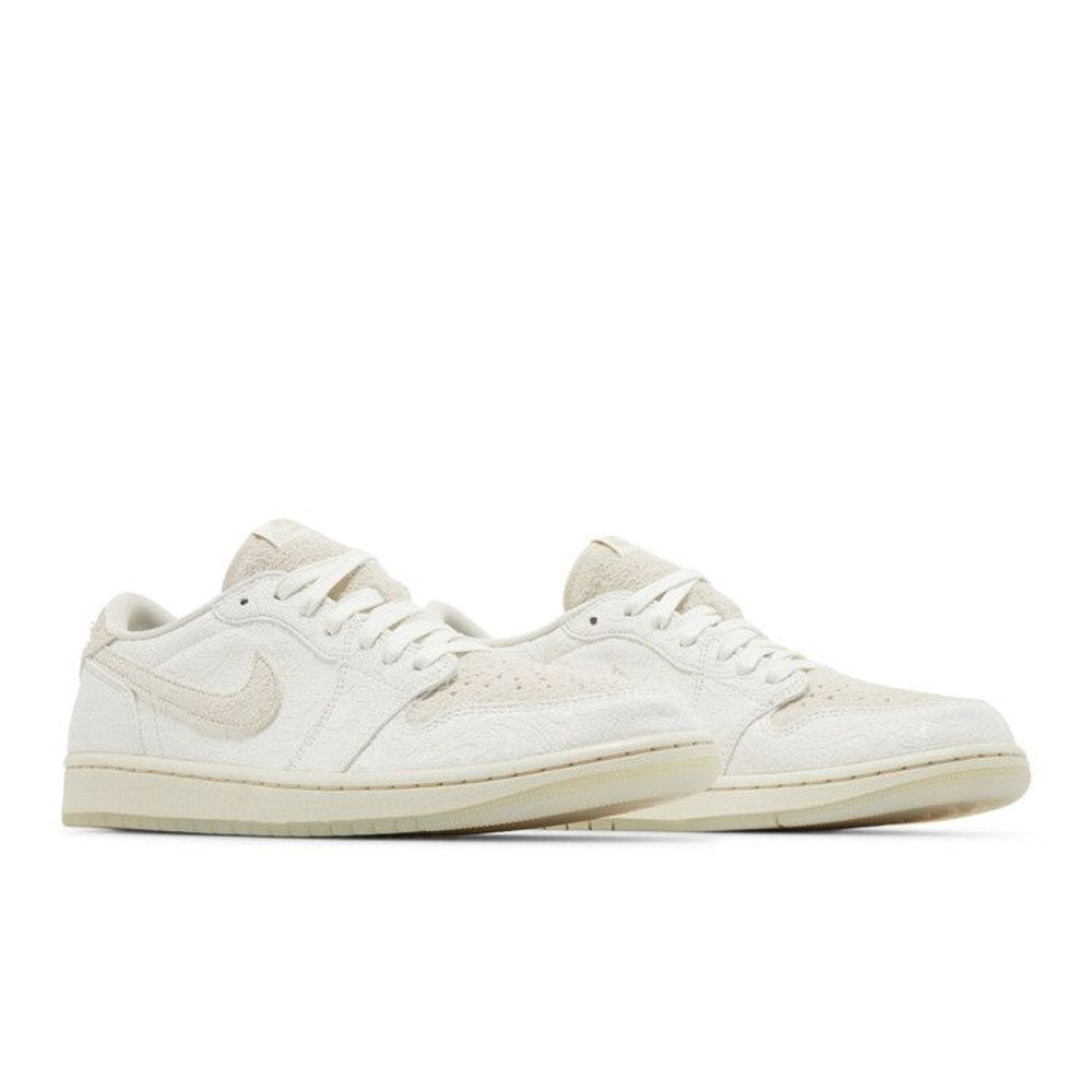 Chris Paul x Air Jordan 1 Retro Low OG Give Them Flowers – lifestyle foto | Purekickz