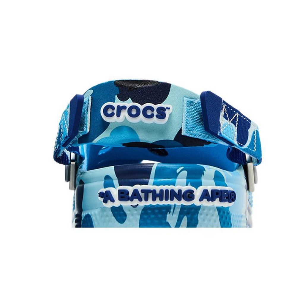 Crocs Classic Clog A Bathing Ape ABC Camo Blue – detail materiálu | Purekickz